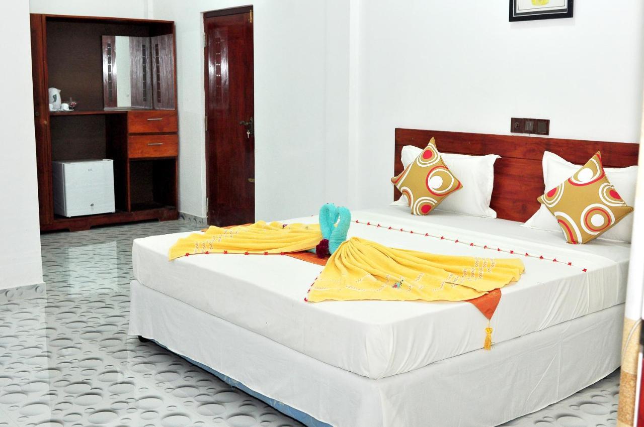 Sea View Villa Bentota, Индурува Экстерьер фото