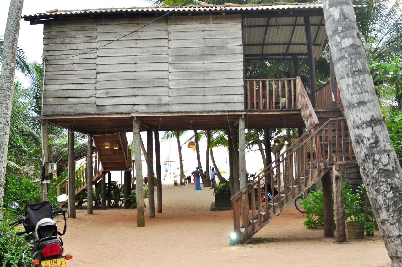 Sea View Villa Bentota, Индурува Экстерьер фото